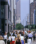 Crowd : North Michigan Avenue, Chicago, Illinois, USA.