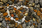 Herz aus Steinen geformt, Verzascatal, Tessin, Schweiz