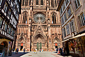 Straßburger Münster, Liebfrauenmünster, Westportal und Rue Merciere, Straßburg, Elsaß, Frankreich