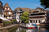 Bootsfahrt, Restaurant Maison de Tanneurs, Petite France, Straßburg, Elsaß, Frankreich