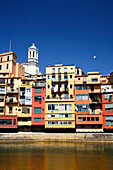 Colorful apartment houses on the river Onyar, Girona, Catalonia, Spain