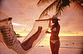 Women on a beach. Atolon de Ari. Maldives