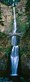 Waterfall, Multnomah Falls, Columbia River Gorge, Oregon, USA