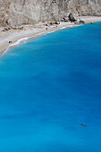 Blick auf den Strand in Porto Katsikis auf Lefkada, Ionische Inseln, Griechenland