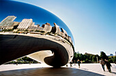 Artwork Cloud Gate of Anish Kapoor at Millenium Park, Chicago, Illinois, USA