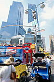 Straßenszene vor dem Time Warner Center, Columbia Circle, Manhattan, New York, USA, Amerika