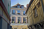  Alley, Alleys, Area, Beautiful, Champagne Ardenne, Champagne-Ardenne, Color, Colorful, Colour, Contrast, Downtown, Europe, France, Half-timbered house, Half-timbered houses, Historical, History, House, Medeival, Medieval, Modern, Monuments, Narrow, Old, 
