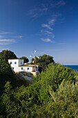 Villa, Haus, an der Küste mit Windrad, Akamas Naturpark, Südzypern, Zypern
