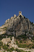 Berglandschaft mit Schloss, Burg St. Hilarion, Pentadaktylos Gebirge, Nordzypern, Zypern