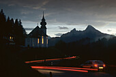 Wallfahrtskirche Maria Gern mit Watzmann im Hintergrund, Berchtesgaden, Bayern, Deutschland