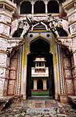 Main door ( Hathi Pole ) of Taragarh Fort, Bundi. Vindhya Range, Rajasthan, India