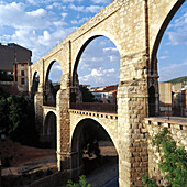 Acueducto de los Arcos (aqueduct, 16th century), Teruel, Spain
