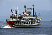 Minne Ha Ha toruist ship boat on the Lake George New York NY resort region