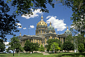 Des Moines Iowa State Capitol Building. USA.