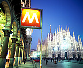 Metro Station Duomo, Mailänder Dom und Piazza Duomo, Mailand, Lombardei, Italien