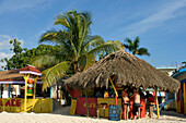 Jamaika Negril beach bar