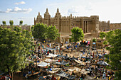 Great Mosque and market, Djenné. Mali