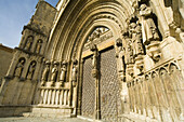 Puerta de los Apostoles. Facade of Gothic church of Santa María la Mayor (13th-14th century). Morella. Els Ports. Castellón province. Valencia. Spain
