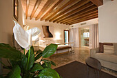 Stilvolles Design in einer Junior Suite des Hotel Tres, Palma, Mallorca, Balearen, Spanien, Europa