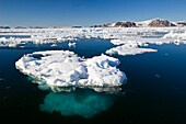 Die Sieben Inseln, Eisschollen, Spitzbergen, Norwegen