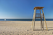 Torre de vigilancia en la playa de Isla Antilla (Huelva)