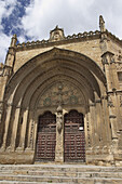 Main door, church of San Pablo (13th-16th century) in Plaza 1º de Mayo, Úbeda. Jaén province, Andalusia, Spain