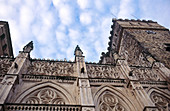 Detalle fachada principal (Sur) del Real Monasterio de Santa María de Guadalupe, Guadalupe, provincia de Cáceres. Extremadura. España.