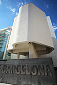 MACBA (Museu dArt Contemporani de Barcelona) by Richard Meier, Barcelona. Catalonia, Spain
