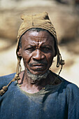 Dogon man. Dogon country. Mali.