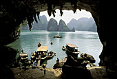 Vinh Ha Long grotto. Vietnam.