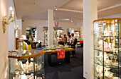 Porzellan Manufaktur Meissen, In der Boutique, Porzellan Museum, Meissen, Sachsen, Deutschland, Europa