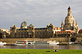 Skyline von Dresden mit Brühlscher Terrasse, Akademie der Künste und Frauenkirche, Dresden, Sachsen, Deutschland, Europa