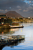 Hummerkörbe in Hafen von Ballynakill, Connemara, County Galway, Irland, Europa