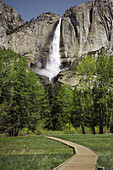 Upper Yosemite Falls, Yosemite National Park. California, USA