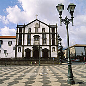 Colégio dos Jesuitas church (17th century) in Praça do Municipio, Funchal. Madeira, Portugal.