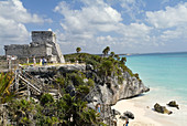 Mexico, Riviera Maya, Mayan Ruins at Tulum over looking the beach on Caribbean Sea.