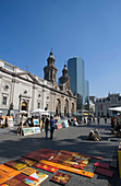 ART MARKET METROPOLITAN CATHEDRAL PLAZA DE ARMES, SANTIAGO, CHILE