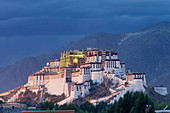 Potala Palace in Lhasa. Tibet, China