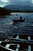 Fischer auf dem Lough Leane, Killarney National Park, County Kerry, Irland, Europa