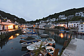 Hafen am Abend, Polperro, Cornwall, England, Großbritannien