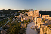 Die Felsenfestung im Abendlicht, Les-Baux-de-Provence, Vaucluse, Provence, Frankreich