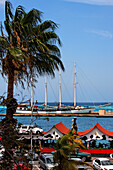 Niederländische Antillen, Aruba, Karibik, Oranjestadt, The Paddock Bar Café, Viermaster Segelschiff
