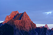 Freispitze im Morgenlicht, Seekogel über der Memminger Hütte, Lechtaler Alpen, Tirol, Österreich