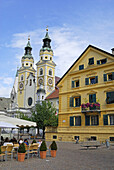 Stadtplatz mit Dom, Brixen, Eisacktal, Trentino-Südtirol, Italien