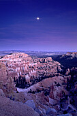 Evening moonrise over Bryce Canyon, Bryce Canyon National Park, Utah, USA