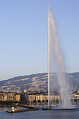 Jet d'Eau (one of the largest fountains in the world), Lake Geneva, Geneva, Canton of Geneva, Switzerland