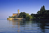 Blick auf Schloss Monfort am Bodensee, Baden-Württemberg, Deutschland