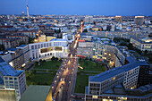 Leipziger Platz am Abend, Berlin, Deutschland