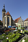 Blumenmarkt am Schillerplatz, Stiftskirche im Hintergrund, Stuttgart, Baden-Württemberg, Deutschland