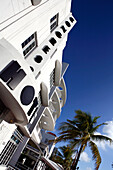 Das Congress Hotel am Ocean Drive im Sonnenlicht, South Beach, Miami Beach, Florida, USA